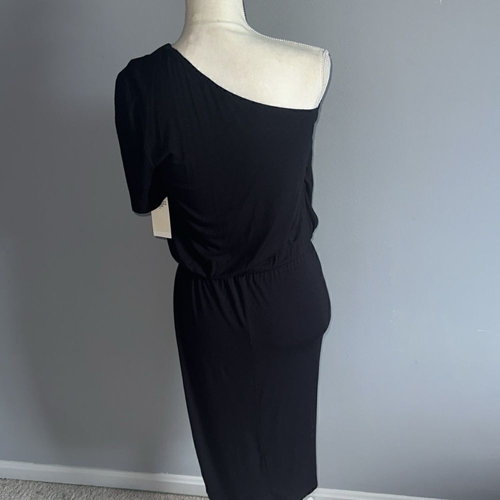 đ„Robertâ
RodriguezâDress! - Picture 4 of 12